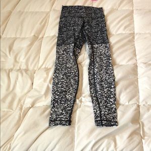 Lululemon high rise luxtreme 28” wunder under